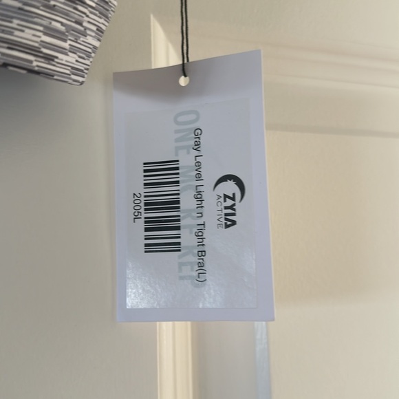 ZYIA Active Gray Level Light n Tight Bra (L) BNWT & Bag - Picture 3 of 7